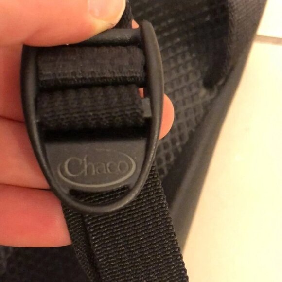 Chacos Z toe loop vibram soles, black, men’s size 10, EUC hiking camping outdoor